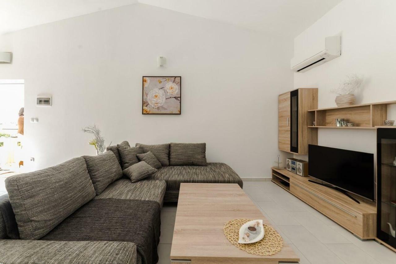 Apartments Vam Vir Exterior photo